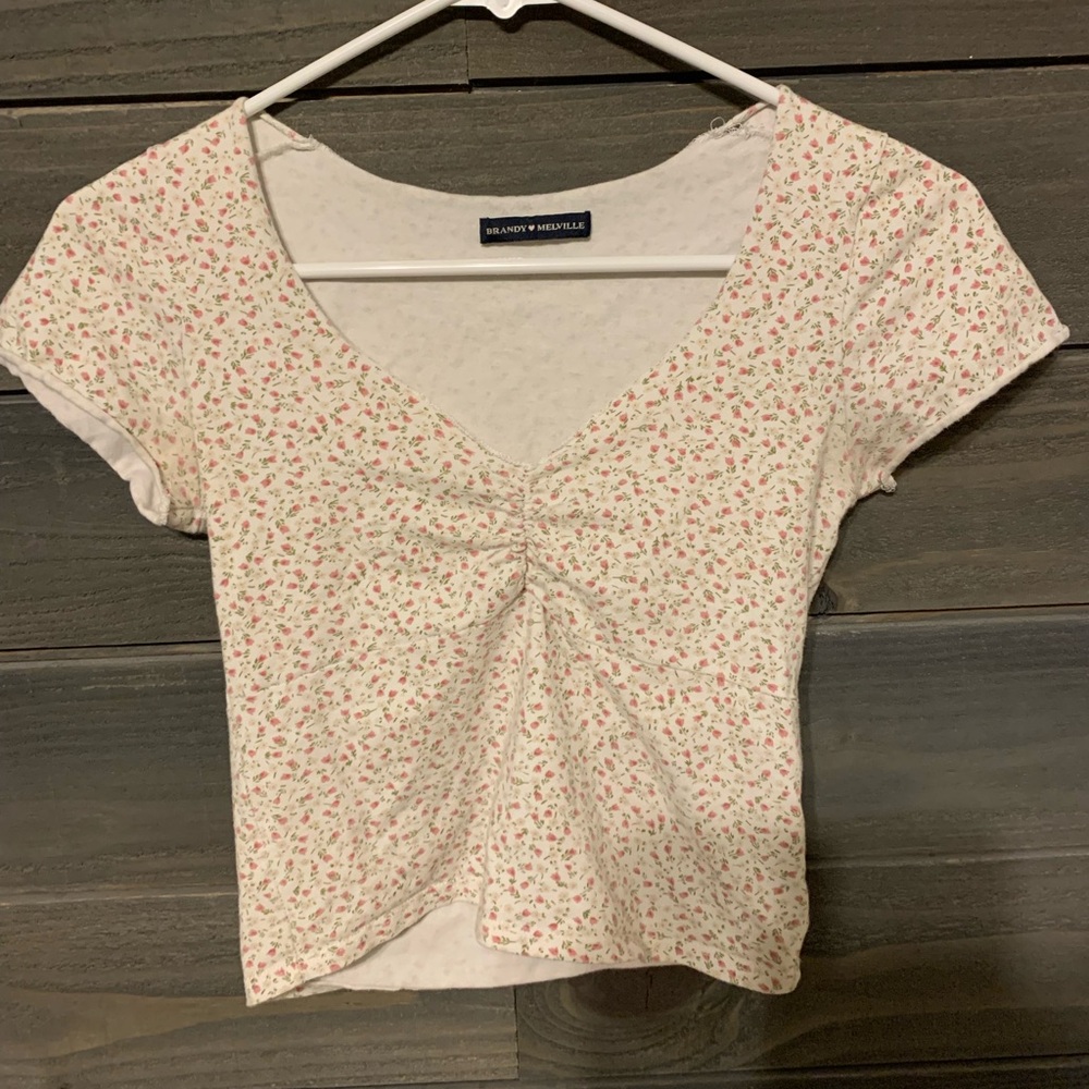 Brandy Melville Gina top